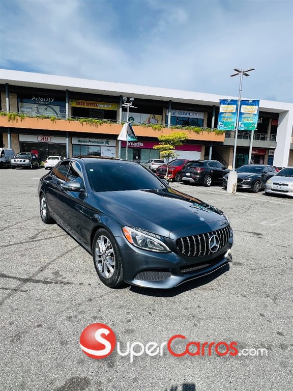 2016 Mercedes-Benz Clase C 300 4 Matic