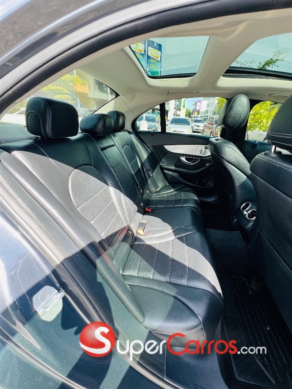 2016 Mercedes-Benz Clase C 300 4 Matic — foto 6 / 12
