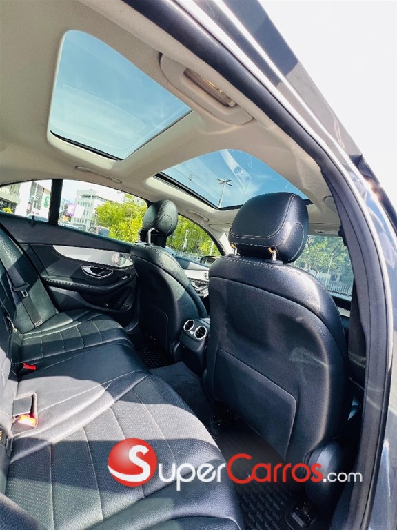 2016 Mercedes-Benz Clase C 300 4 Matic — foto 10 / 12