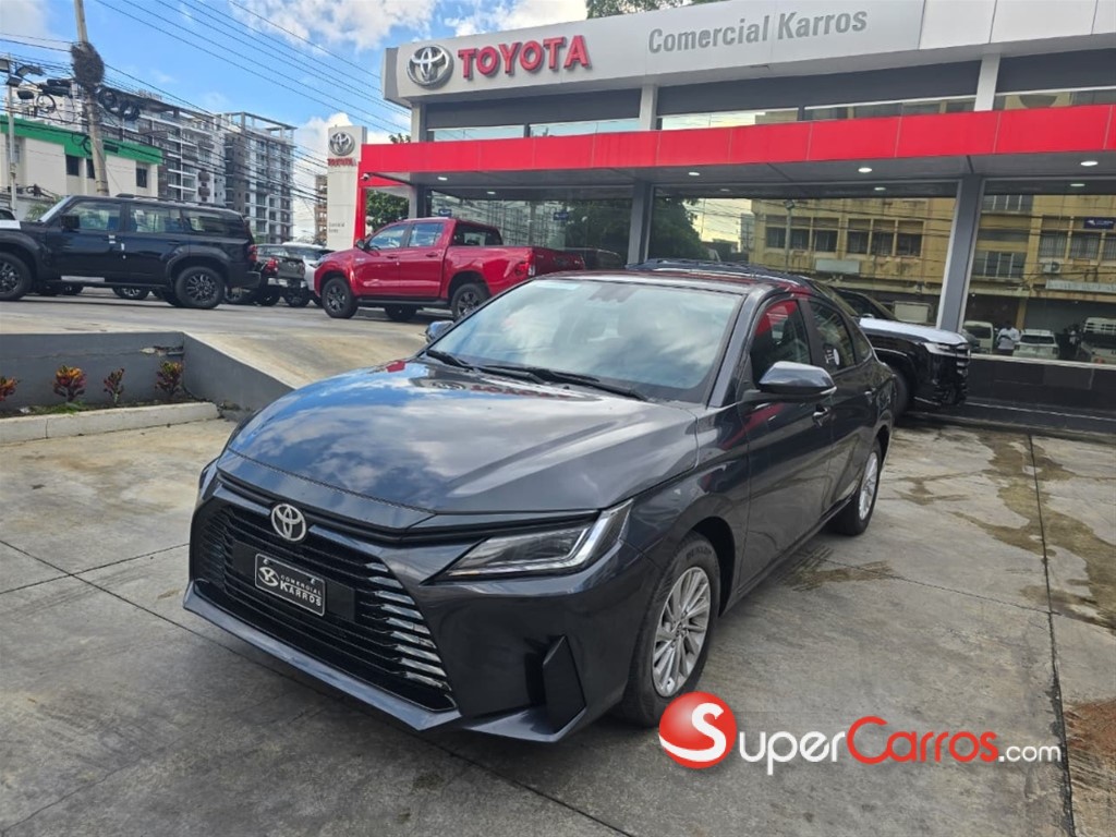 2024 Toyota Yaris — foto 2 / 10