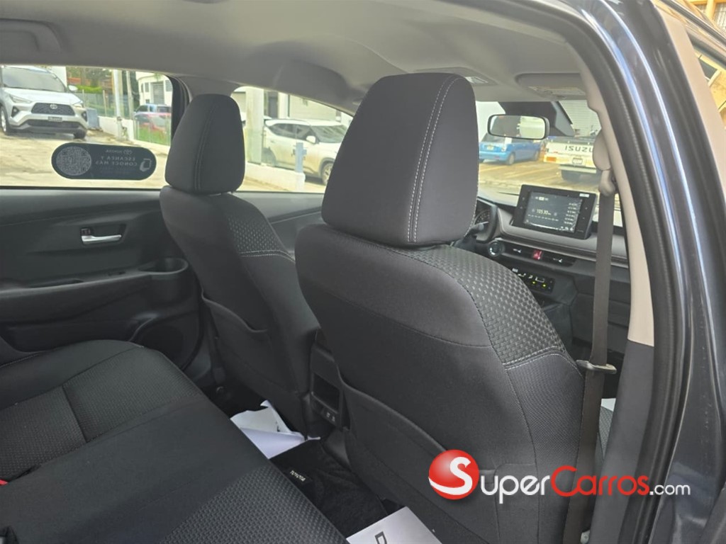 2024 Toyota Yaris — foto 7 / 10