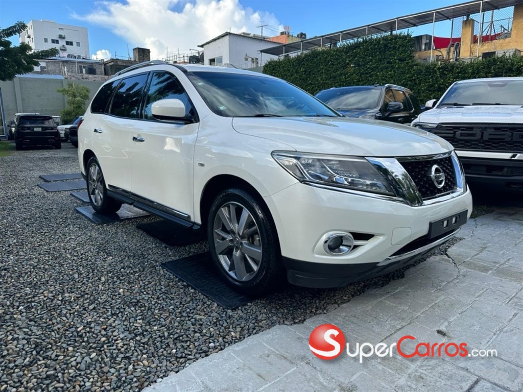 2015 Nissan Pathfinder — foto 6 / 8
