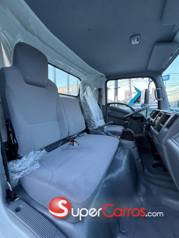 2027 Isuzu NPS 14 Pies — foto 11 / 12