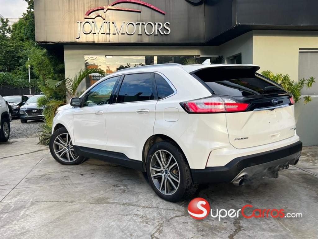 2020 Ford EDGE Titanium — foto 4 / 10