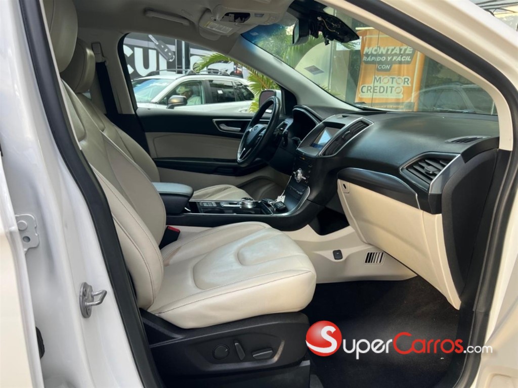 2020 Ford EDGE Titanium — foto 9 / 10