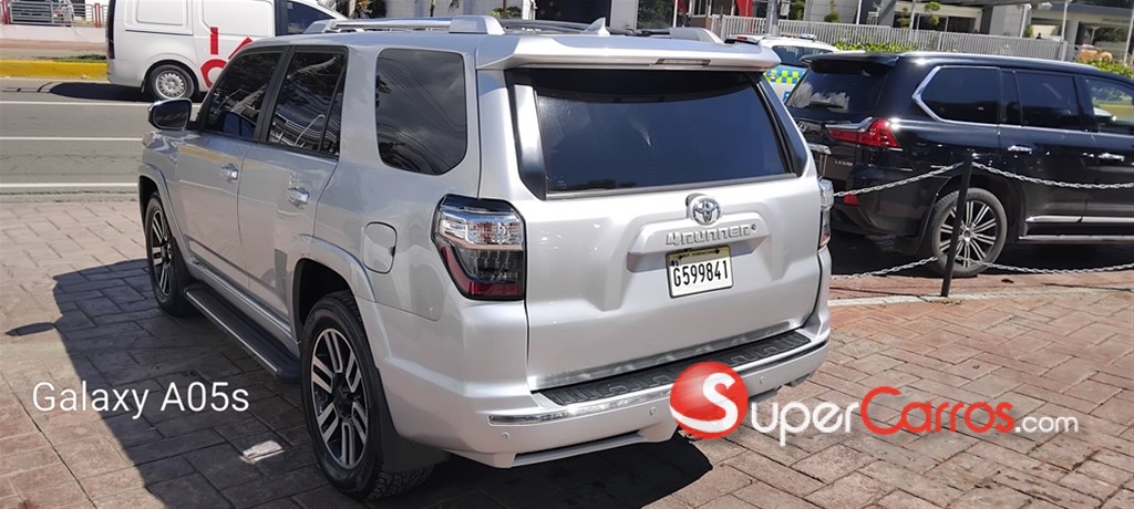 2013 Toyota 4 Runner — foto 5 / 7
