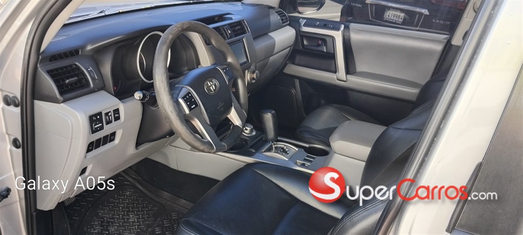2013 Toyota 4 Runner — foto 6 / 7
