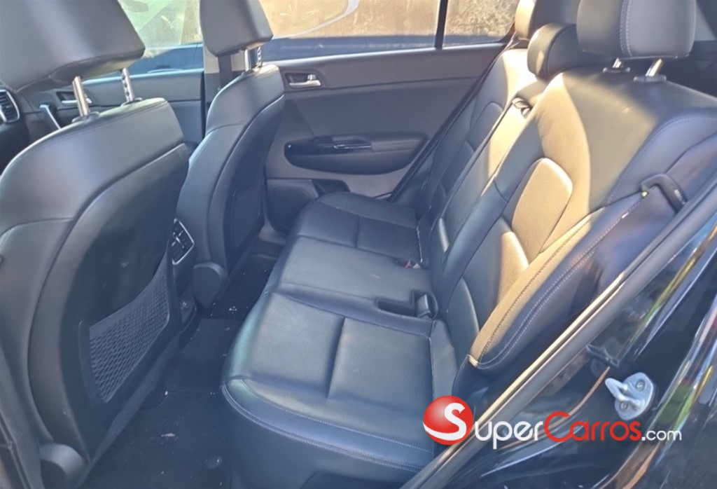 2020 Kia Sportage EX — foto 11 / 12