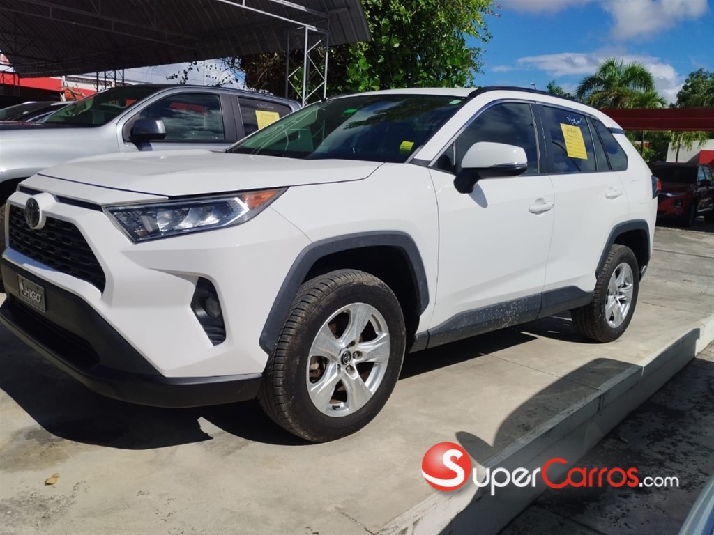 2020 Toyota RAV4 XLE — foto 6 / 8