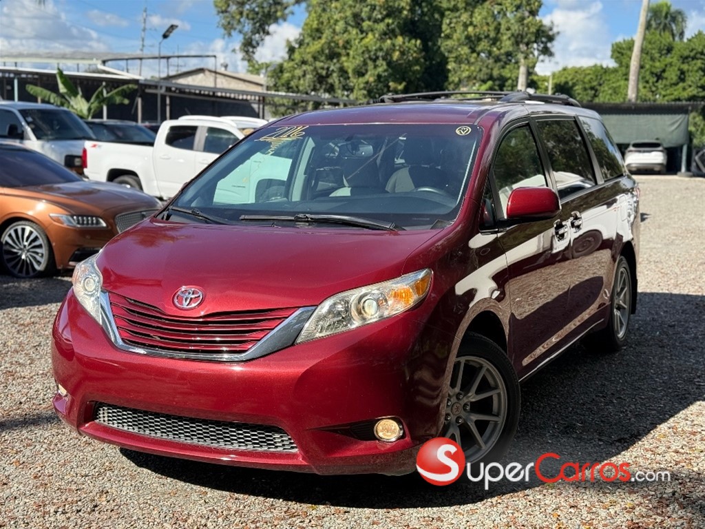 2016 Toyota Sienna LE