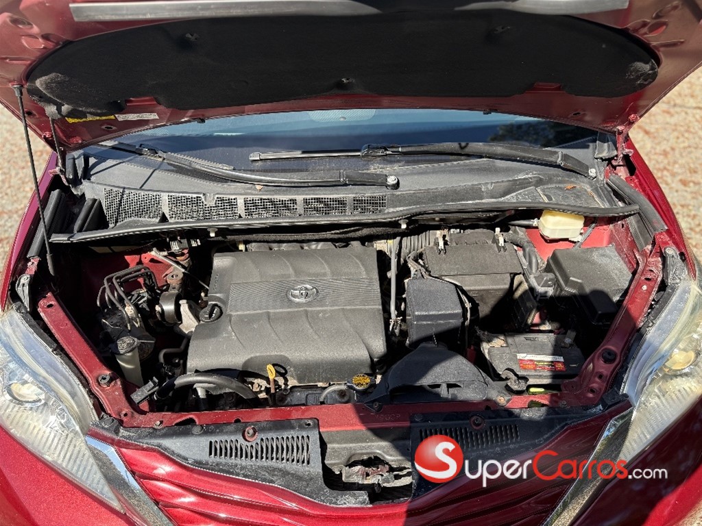 2016 Toyota Sienna LE — foto 10 / 10