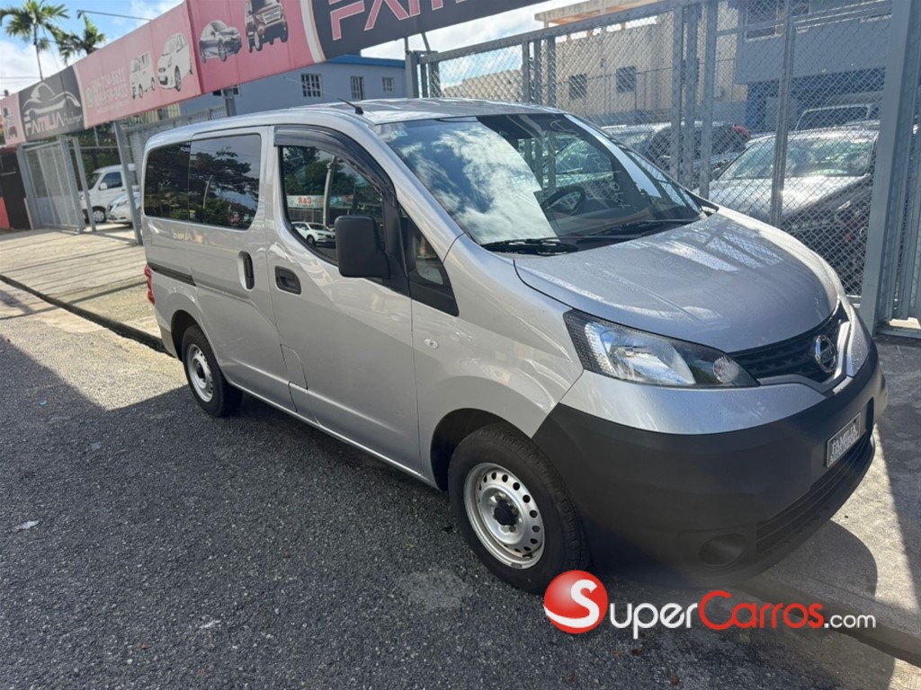 2020 Nissan NV 200 — foto 2 / 11