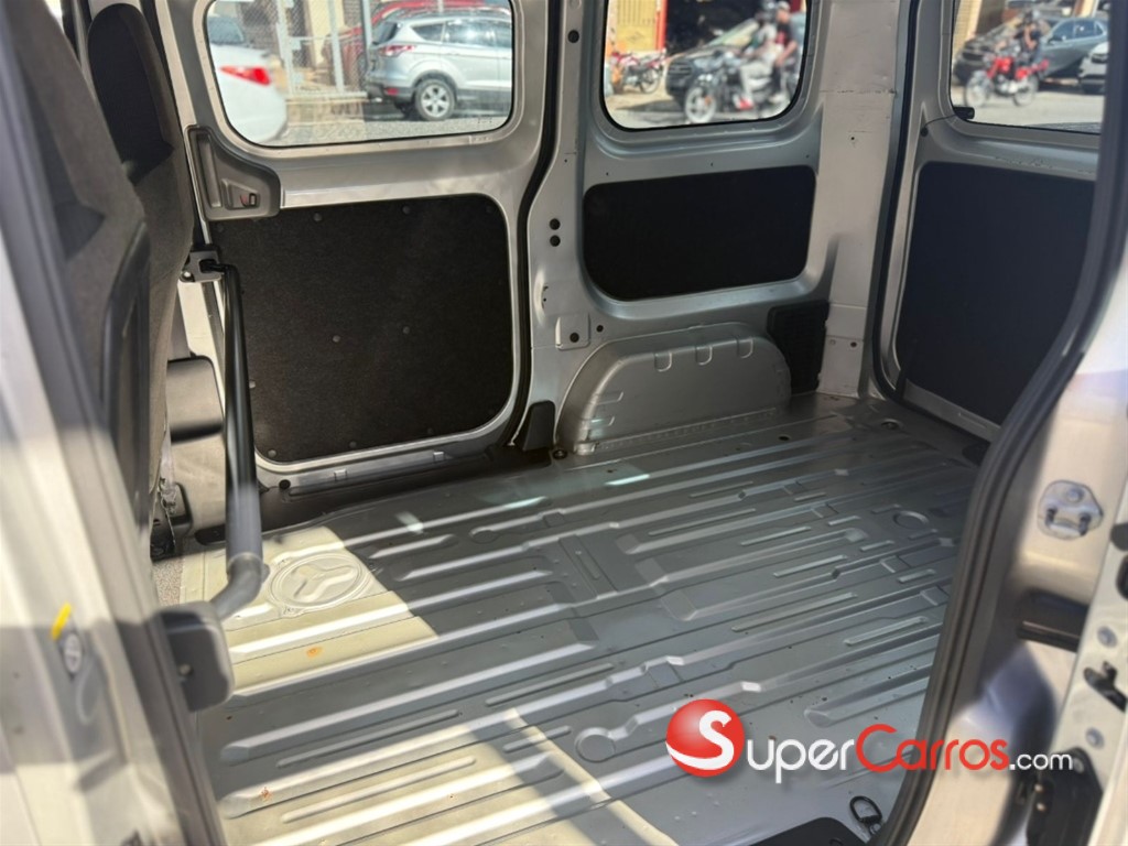 2020 Nissan NV 200 — foto 7 / 11