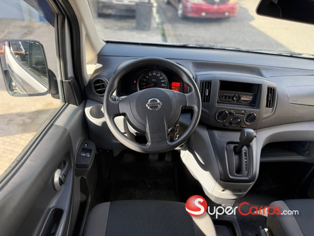2020 Nissan NV 200 — foto 8 / 11