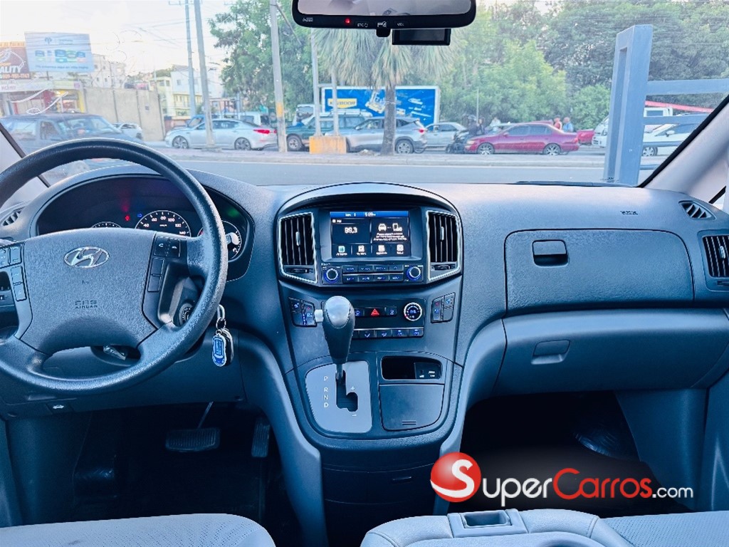 2020 Hyundai Grand Starex — foto 9 / 12