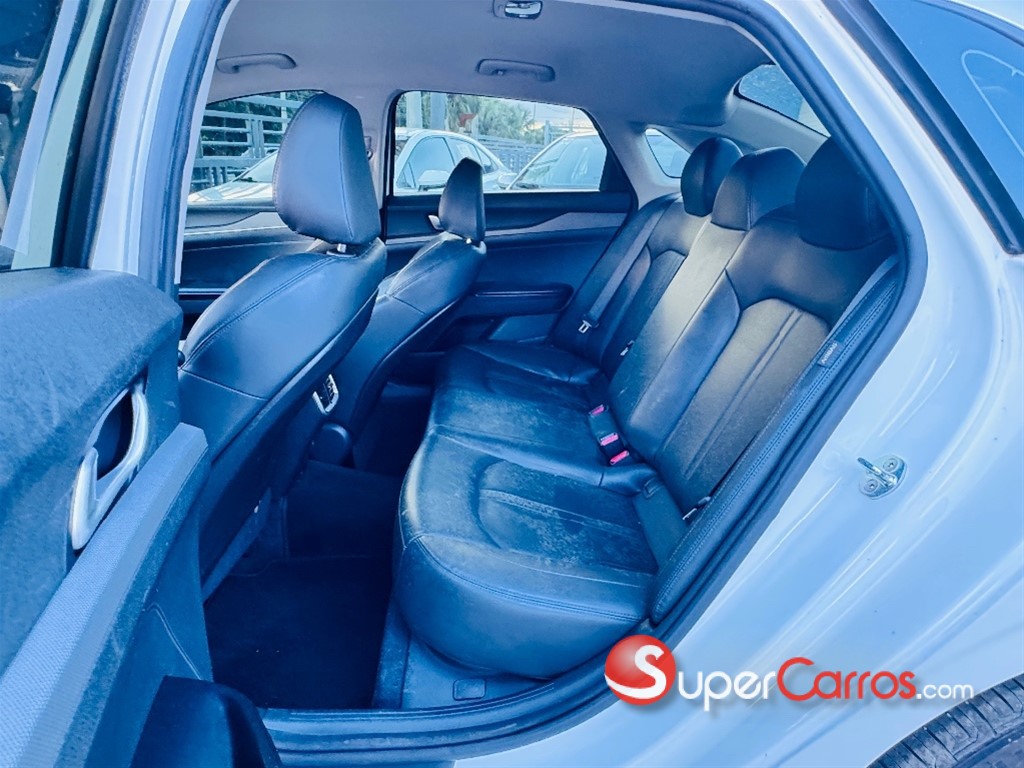 2020 Kia K-5 Luxury — foto 8 / 12