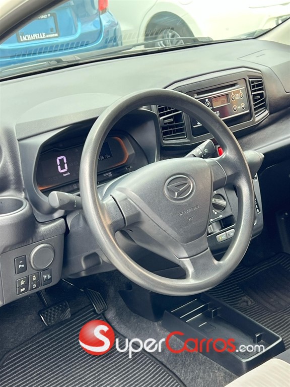 2019 Daihatsu Mira — foto 9 / 12