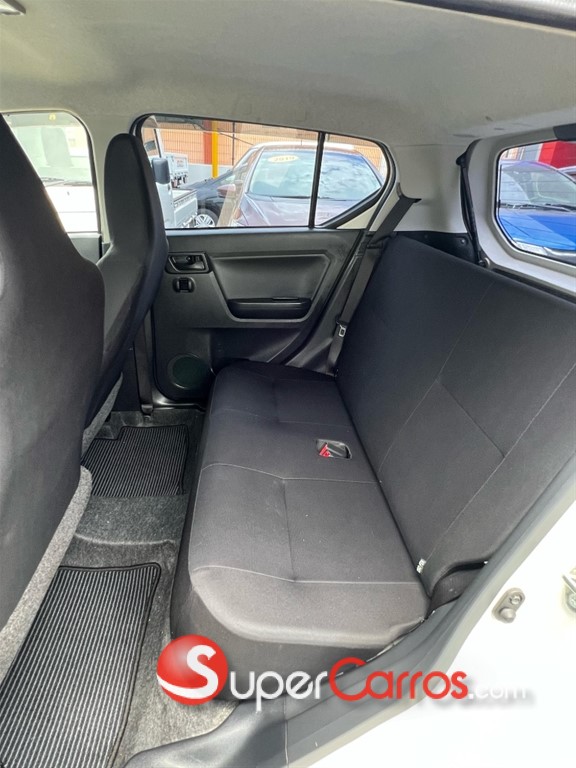 2019 Daihatsu Mira — foto 11 / 12