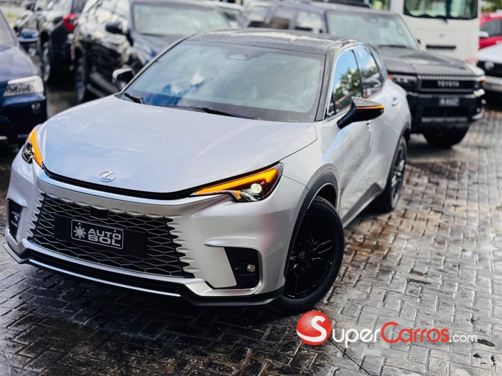 2026 Lexus LBX CoolSportHibrida — foto 2 / 12