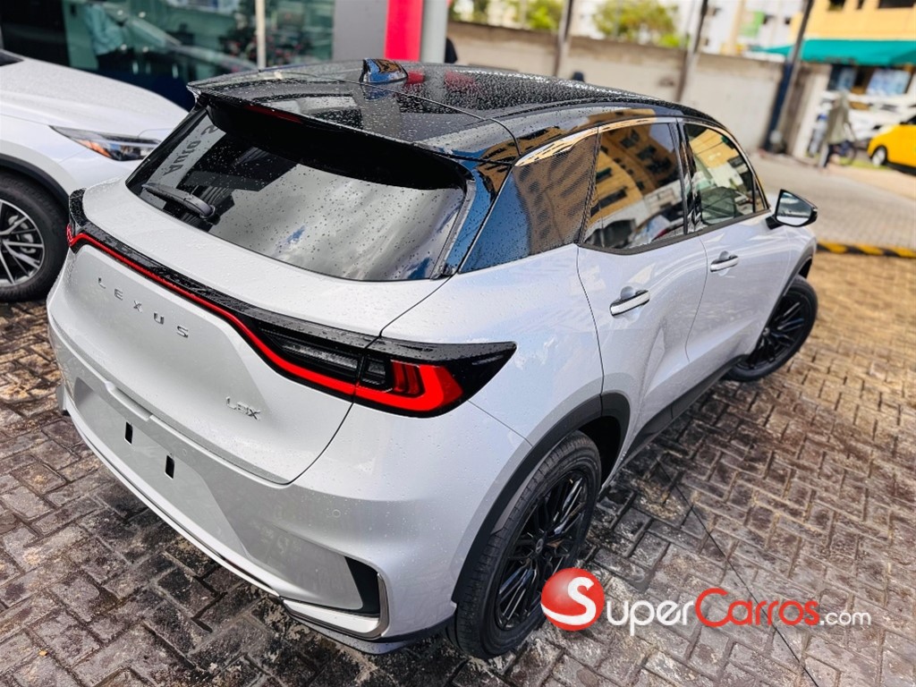 2026 Lexus LBX CoolSportHibrida — foto 3 / 12