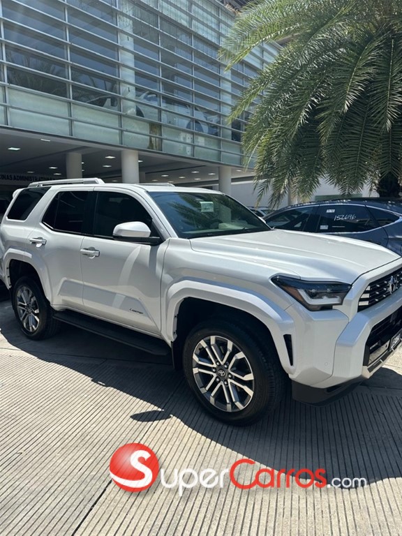 2026 Toyota 4 Runner Limited — foto 2 / 3