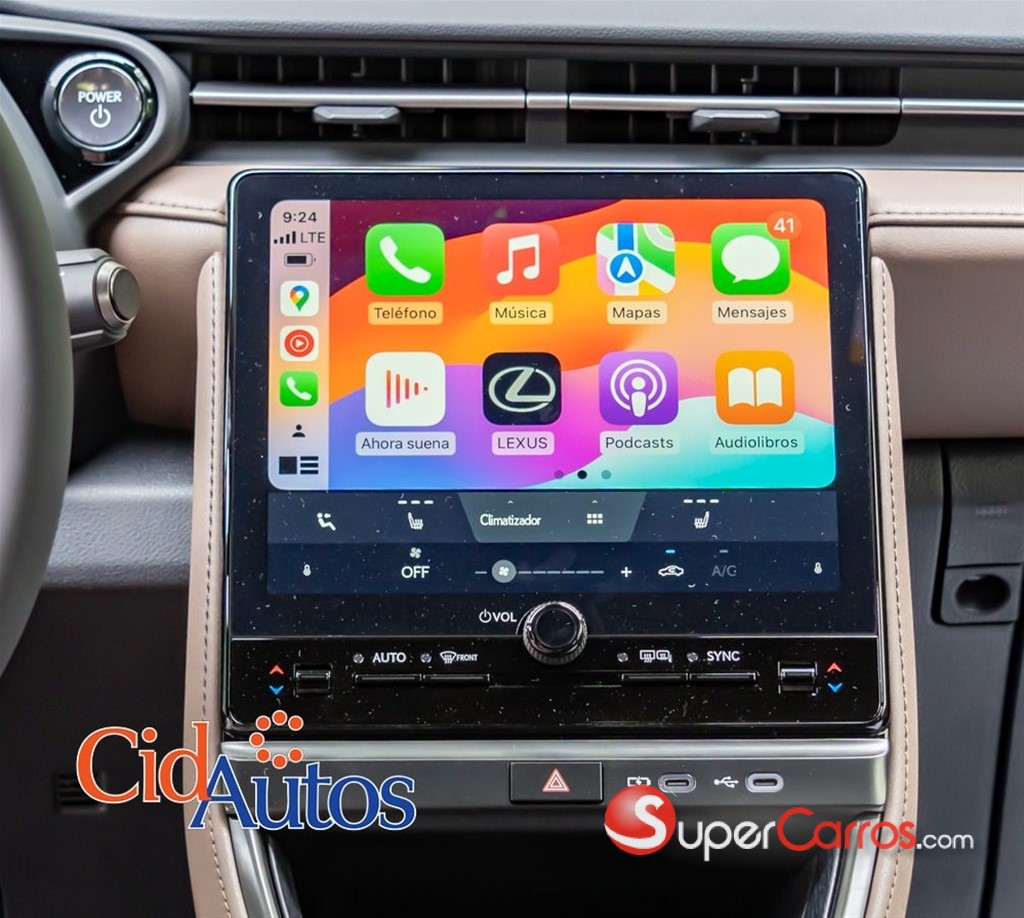 2026 Lexus LBX Elegant Semi Full — foto 8 / 12