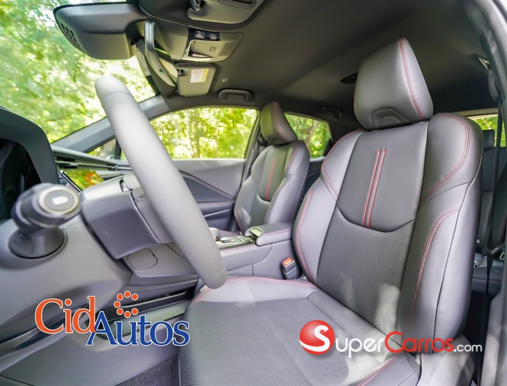 2026 Lexus LBX ActiveFull — foto 11 / 12