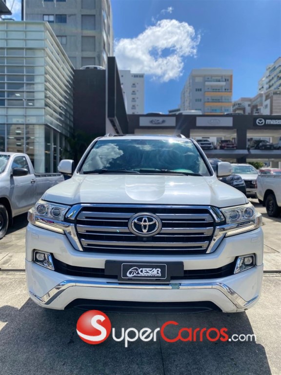 2017 Toyota Land Cruiser — foto 2 / 8
