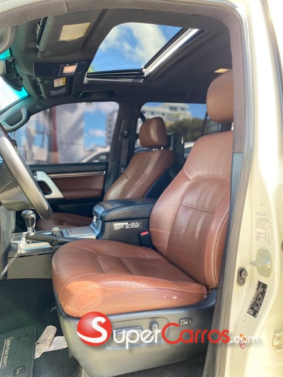 2017 Toyota Land Cruiser — foto 7 / 8
