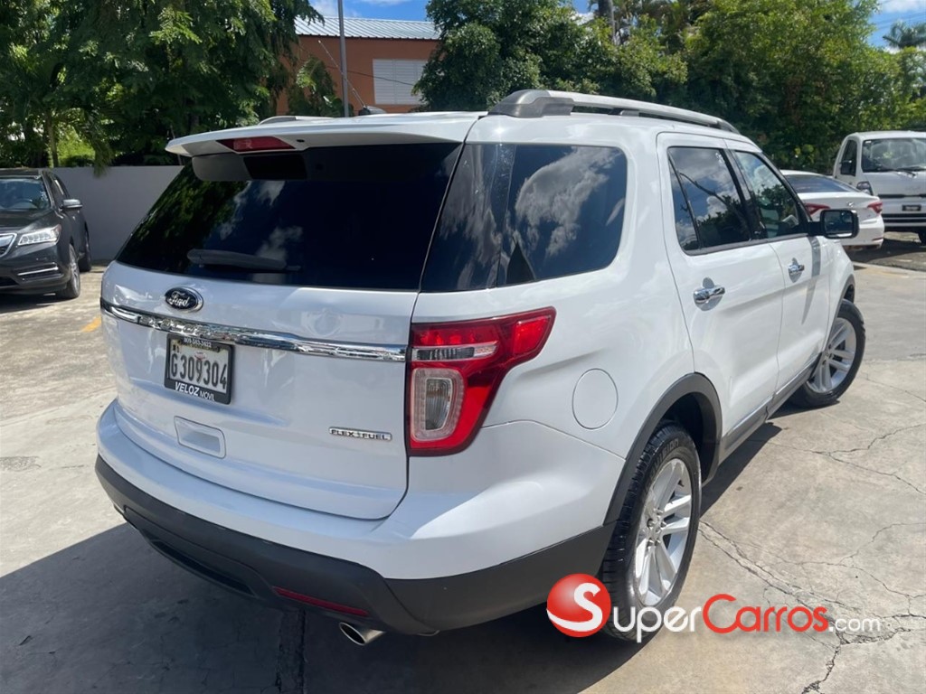 2014 Ford Explorer — foto 2 / 7