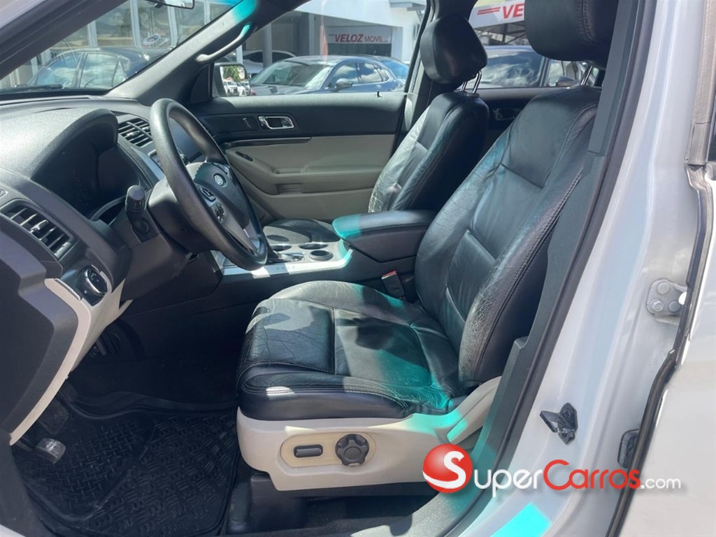 2014 Ford Explorer — foto 4 / 7