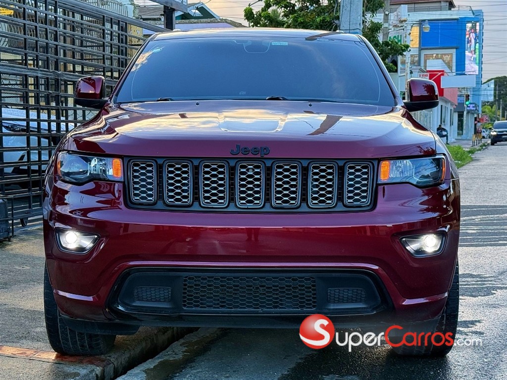 2020 Jeep Grand Cherokee Altitude — foto 2 / 10