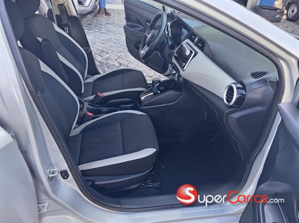 2021 Nissan Versa SV — foto 10 / 12