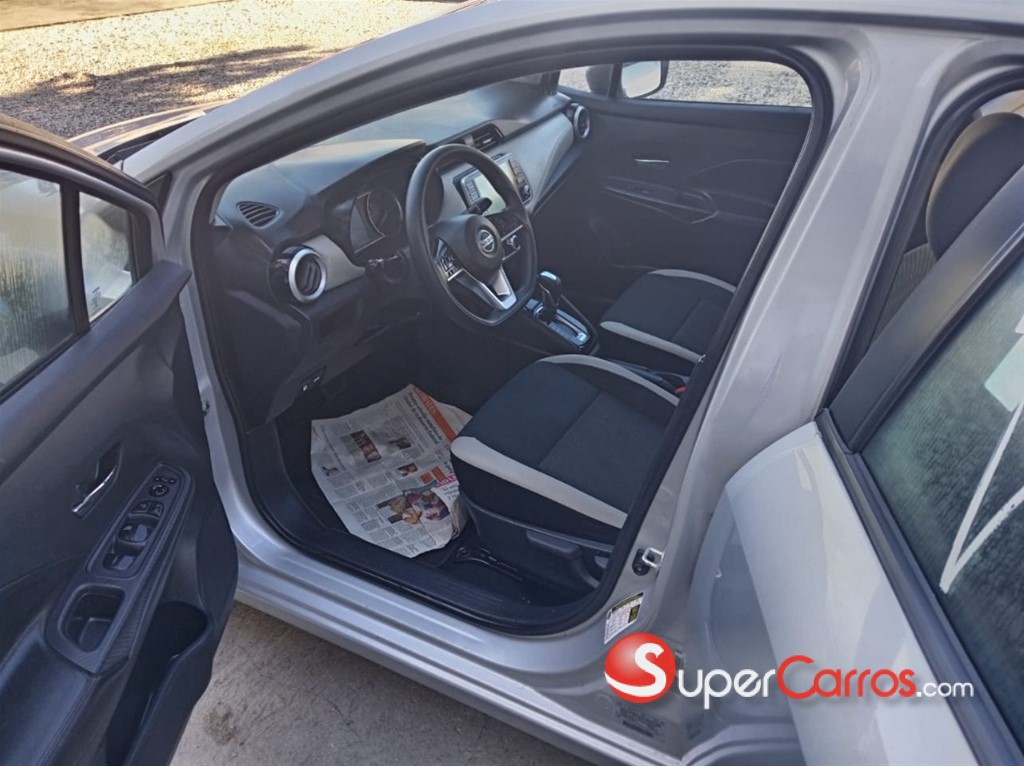 2021 Nissan Versa SV — foto 11 / 12