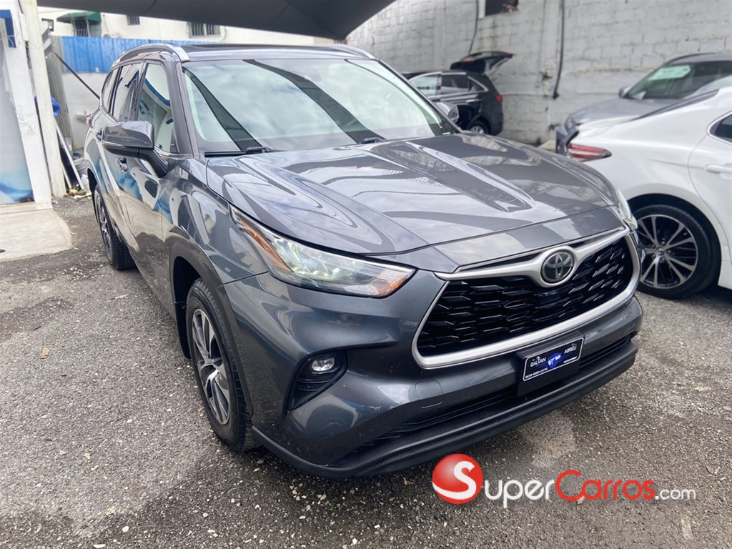 2020 Toyota Highlander XLE