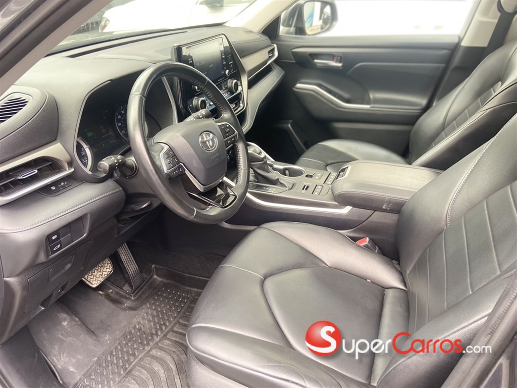 2020 Toyota Highlander XLE — foto 7 / 12
