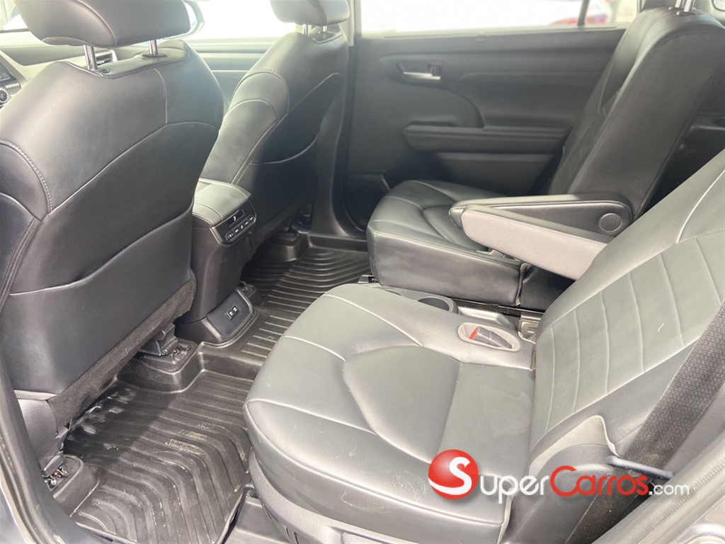2020 Toyota Highlander XLE — foto 9 / 12