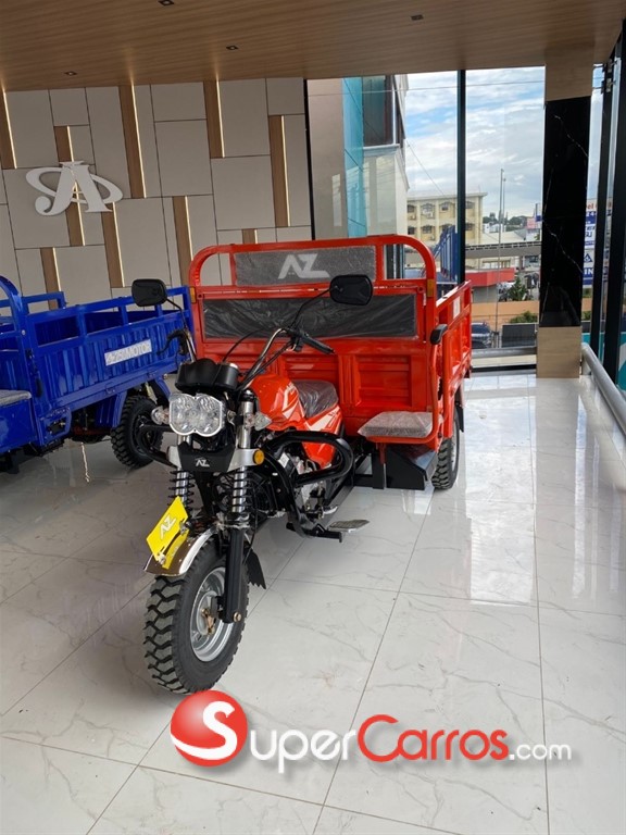 2025 AZ 200 — foto 2 / 6