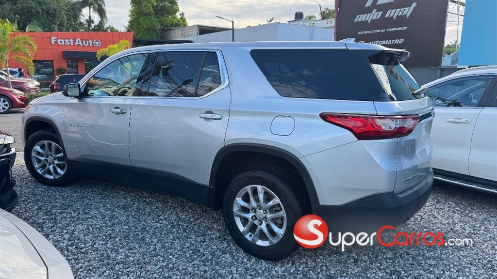 2020 Chevrolet Traverse LT — foto 3 / 12