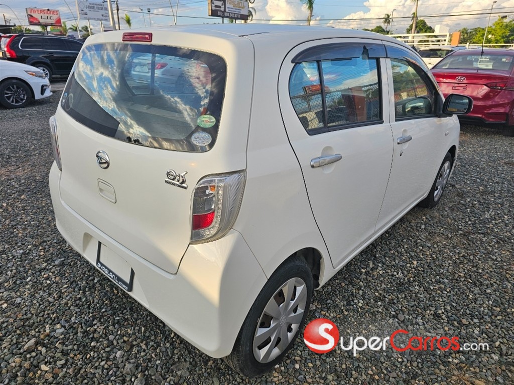 2017 Daihatsu Mira — foto 4 / 7