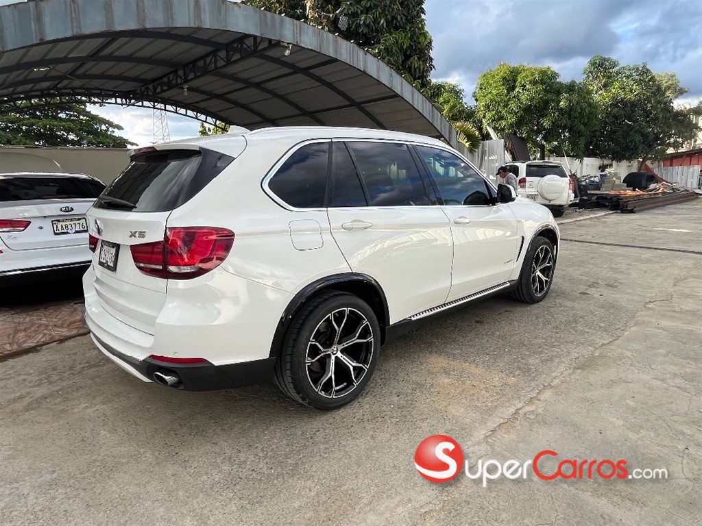 2014 BMW X 5 SDrive 35i — foto 6 / 9
