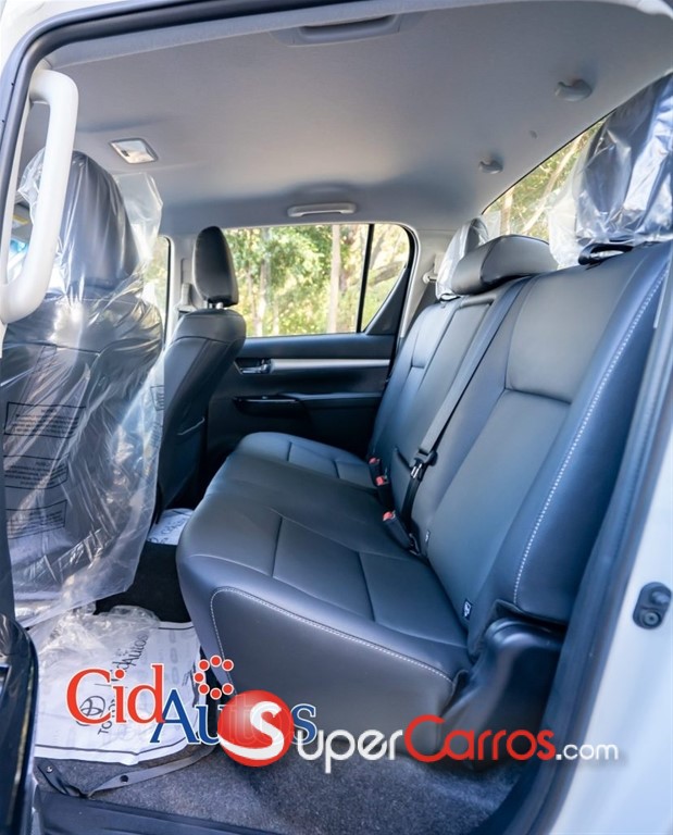 2025 Toyota Hilux Limited TSS — foto 10 / 11