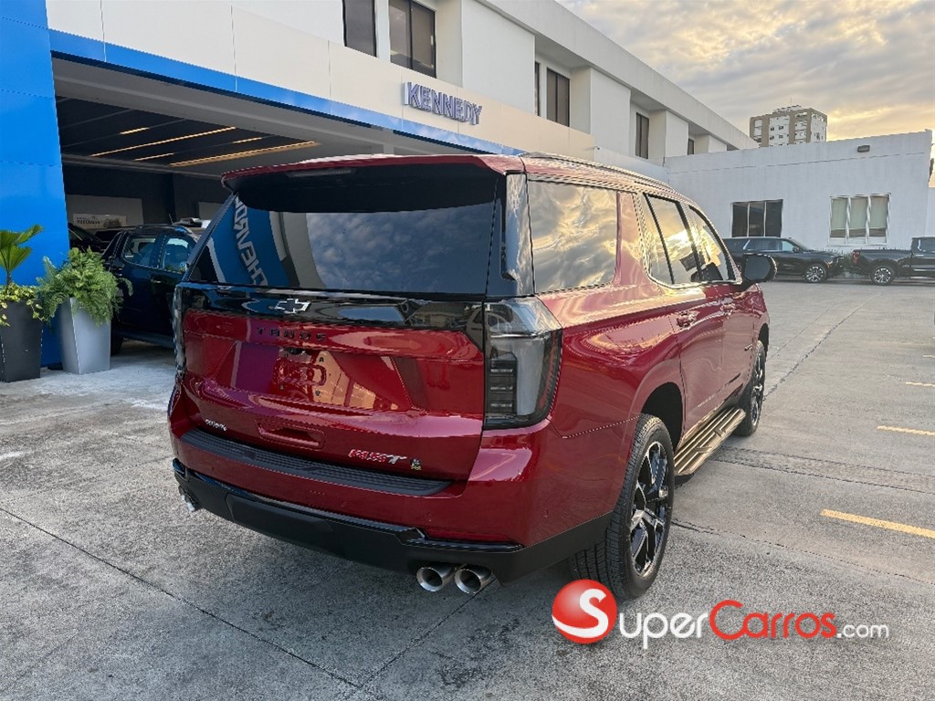 2026 Chevrolet Tahoe RST Duramax — foto 3 / 4