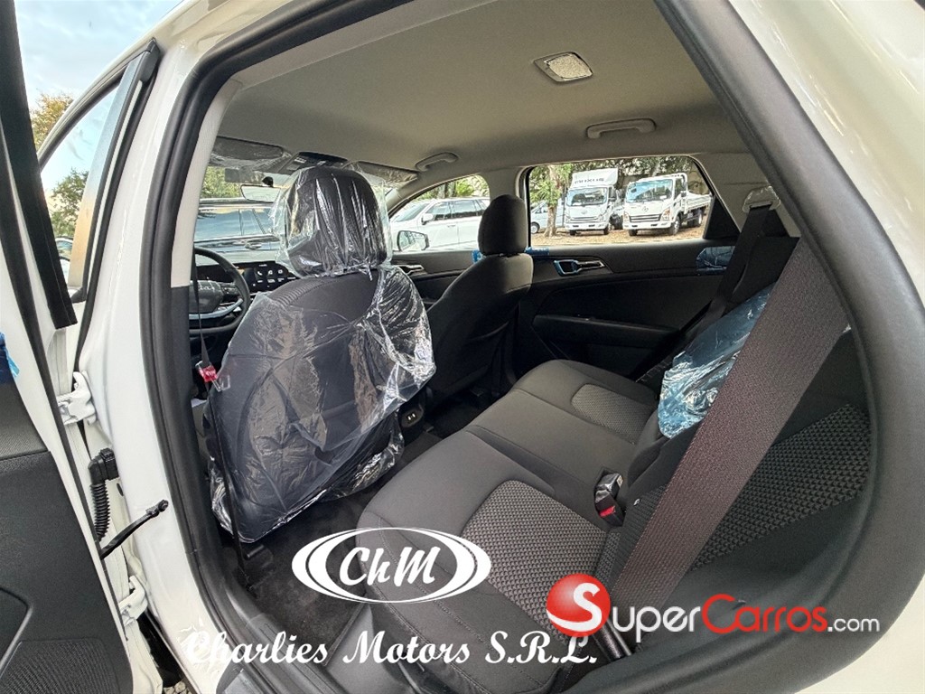 2027 Kia Sportage Sport — foto 6 / 11