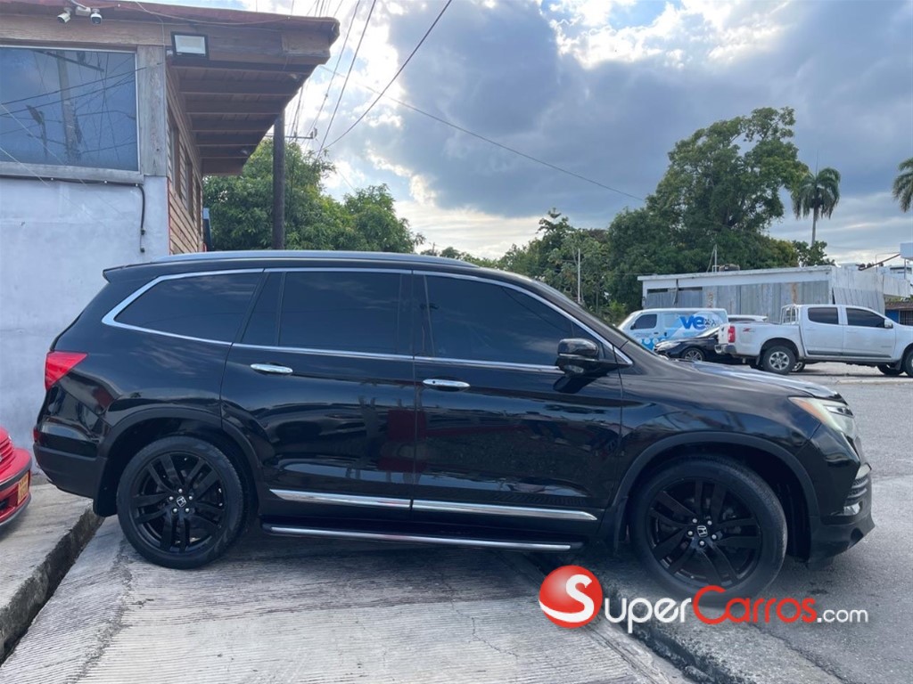 2016 Honda Pilot Touring — foto 3 / 9