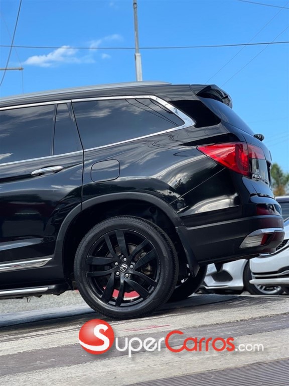2016 Honda Pilot Touring — foto 4 / 9