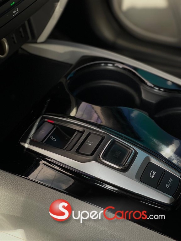 2016 Honda Pilot Touring — foto 5 / 9