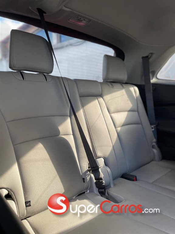 2016 Honda Pilot Touring — foto 7 / 9