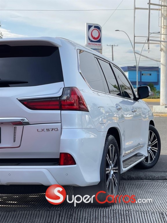 2019 Lexus LX 570 — foto 3 / 12