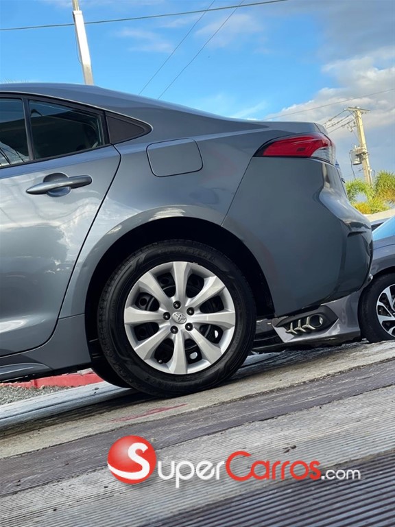 2020 Toyota Corolla LE — foto 3 / 9